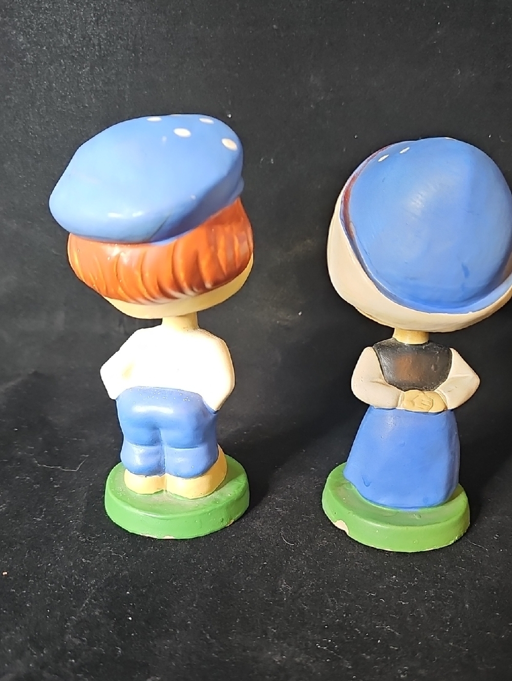 Vintage Japan Kissing Bobblehead Figurine Set - Blue and White Characters - Picture 3 of 8